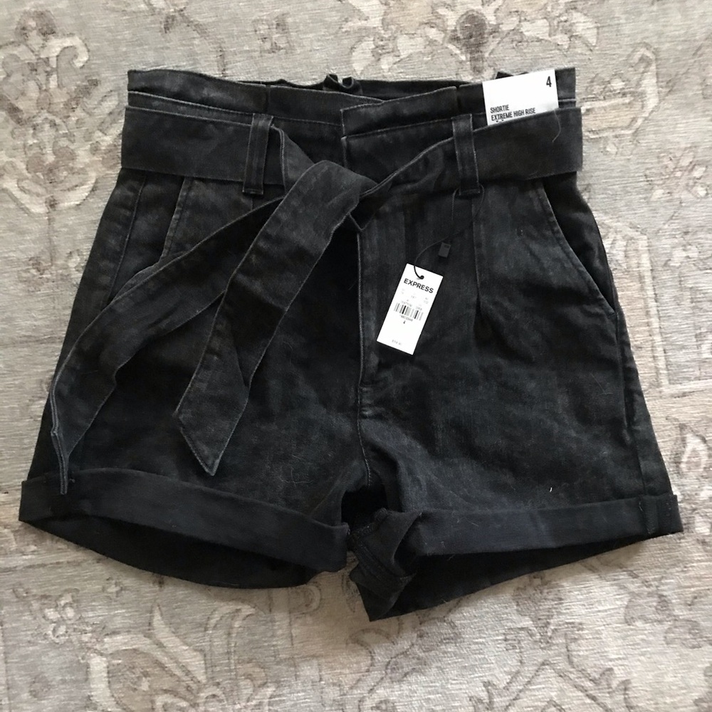 NWT high waisted acid wash shorts